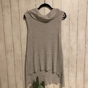 Gray sleeveless turtle neck
